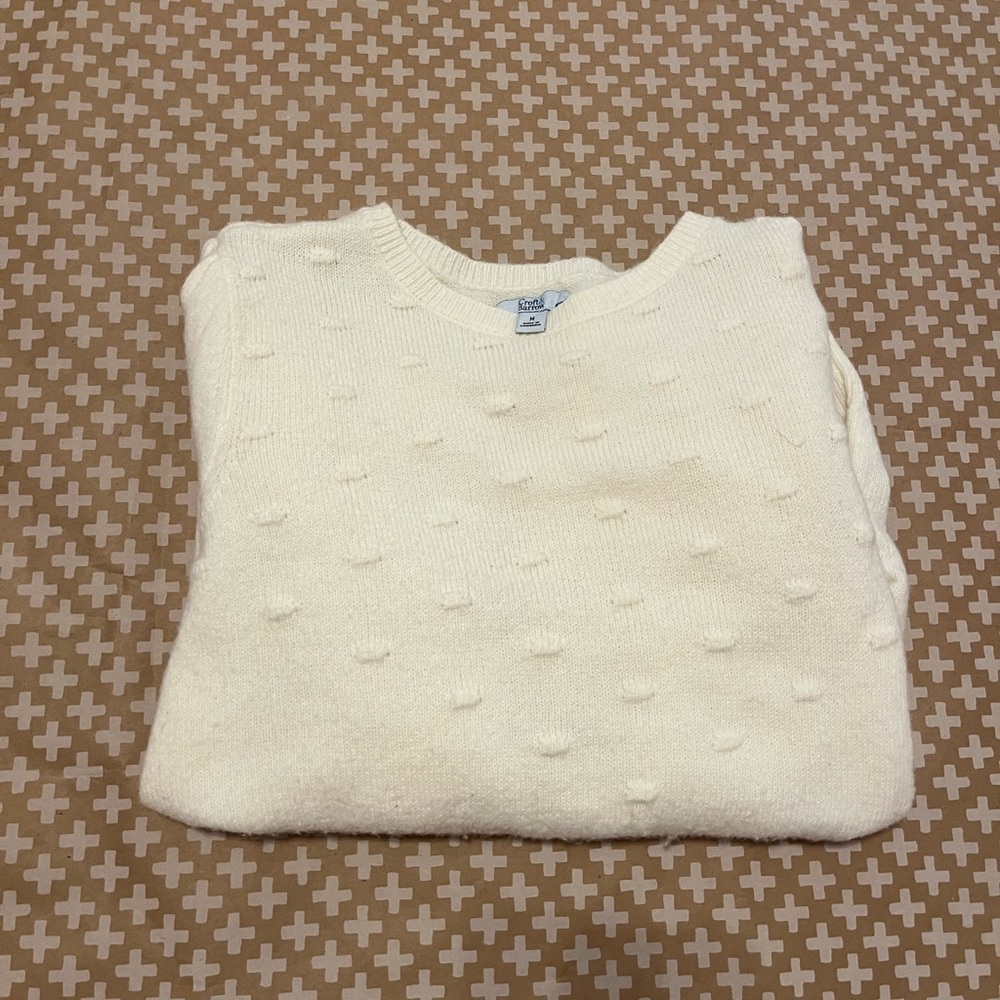 Croft & Barrow linen white sweater size medium never been worn